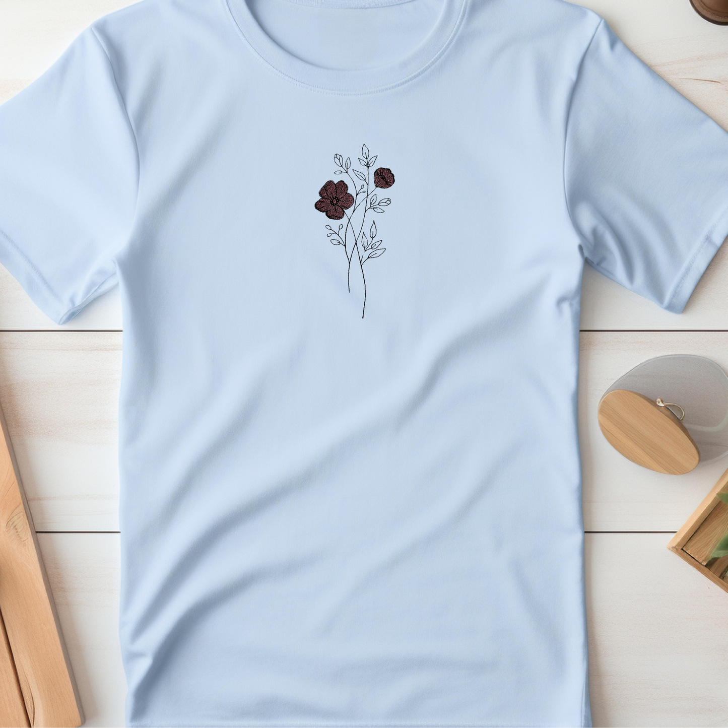 Embroidered T-shirt Flower Womens Tee Shirt Gift Unisex Comfy Pullover Shirt Teen Present Embroidered Custom Crewneck T-shirt