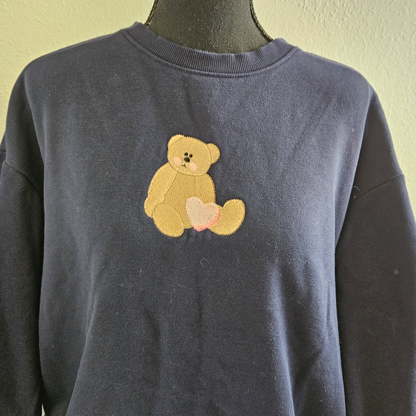 Embroidered Sweatshirt Teddy bear with Heart Sweater Comfy Gift Women's and Men's Pullover Present Unisex Hoodie Custom Crewneck