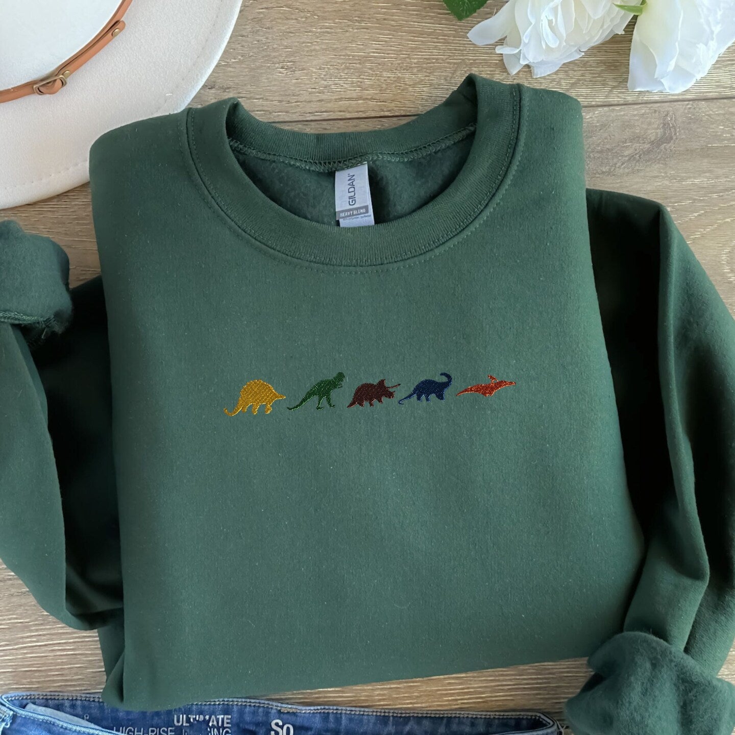 Embroidered Sweatshirt Dinosaur Sweater Gift Comfy Women's and Men's Pullover Present Unisex Hoodie Embroidered Custom Crewneck Sweatshirt