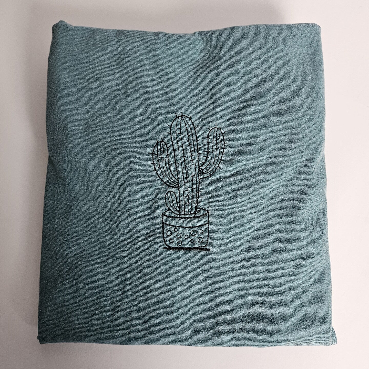 Embroidered T-shirt Cactus Womens Tee Shirt Gift Unisex Comfy Pullover Shirt Teen Present Embroidered Custom Crewneck T-shirt