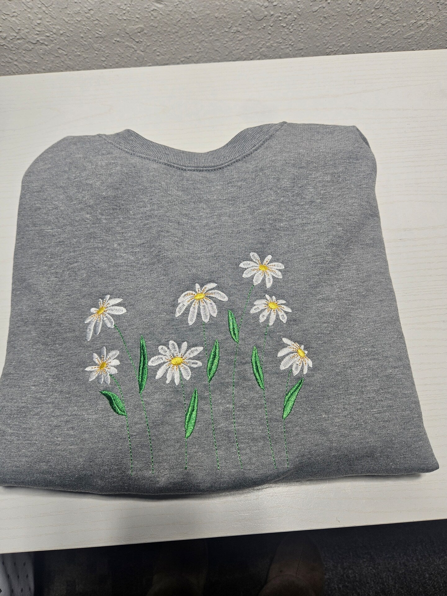 Embroidered Sweatshirt Daisies Flower Lover Sweater Gift Floral Pullover Gardner Present Unisex Hoodie Custom Crewneck